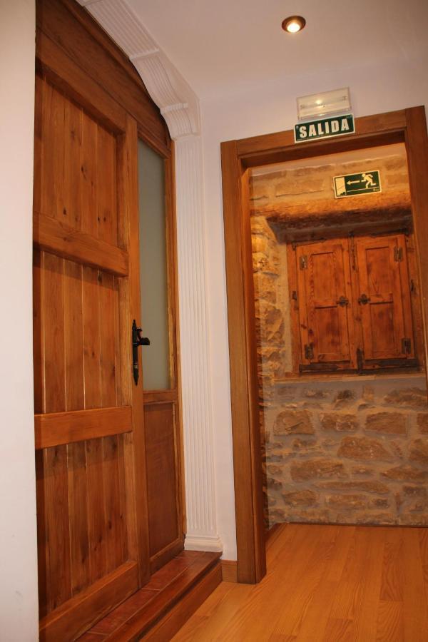 Hospedaje Nuestra Senora De Ujue Tafalla Exterior photo