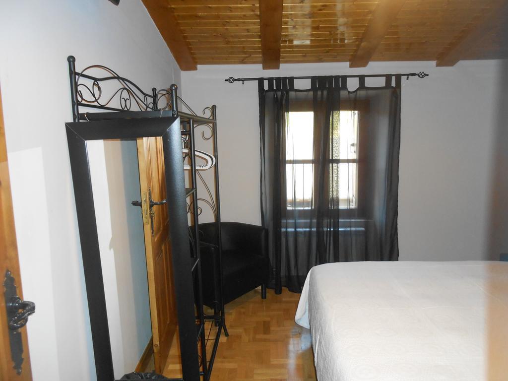 Hospedaje Nuestra Senora De Ujue Tafalla Room photo